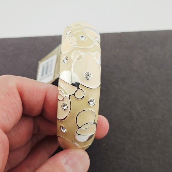 Nordstrom Enamel Rhinestone Floral Hinge Bangle Bracelet Cream Silver Statement - Picture 2 of 6